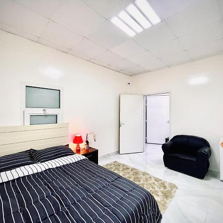 Private 2Bedroom Villa With T&B And Kitchenette Near Abu Dhabi International Airport Екстер'єр фото