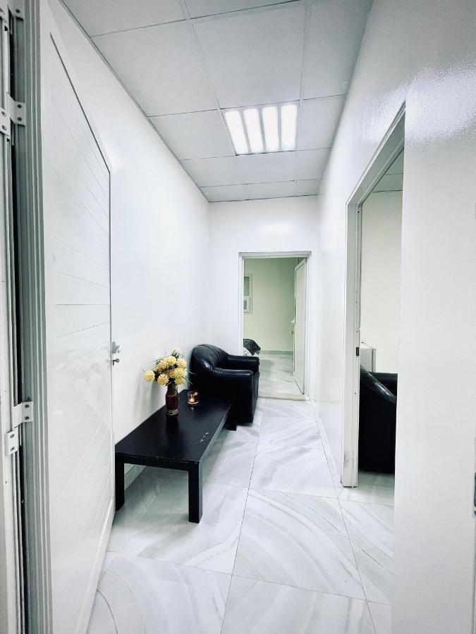 Private 2Bedroom Villa With T&B And Kitchenette Near Abu Dhabi International Airport Екстер'єр фото