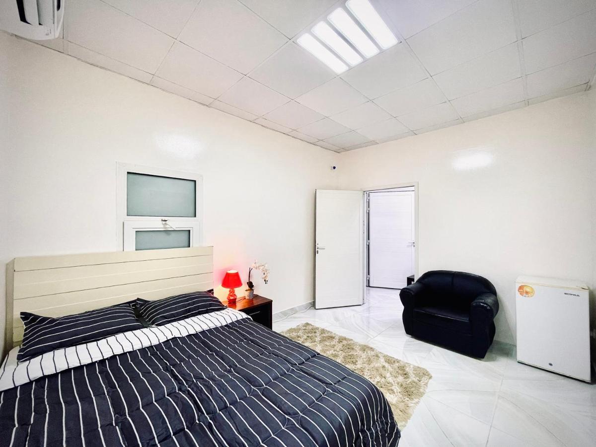 Private 2Bedroom Villa With T&B And Kitchenette Near Abu Dhabi International Airport Екстер'єр фото